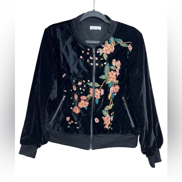 THML Jackets & Blazers - THML Quilted Floral Embroidered Velvet Bomber Jacket Womens Medium